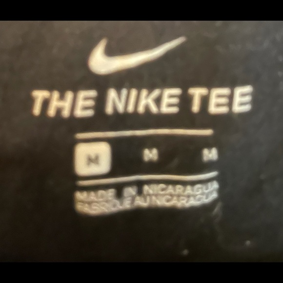 Black Nike Basketball T-shirt
Just Do It Medium - Picture 7 of 8